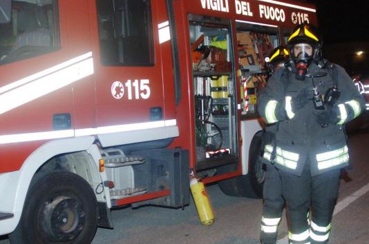 Palazzina in fiamme, attimi di paura a Montichiari