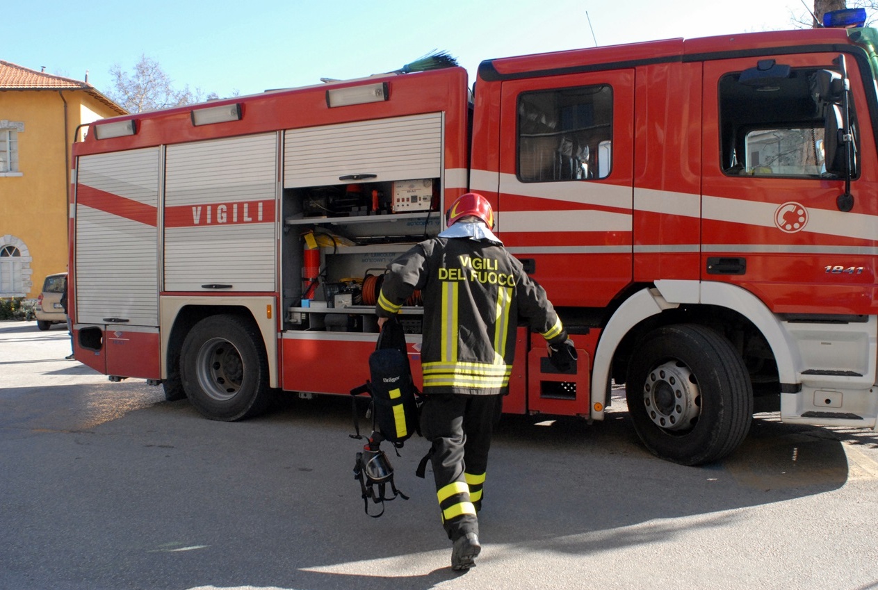 Passa un camion: il ponte del Mella si abbassa
