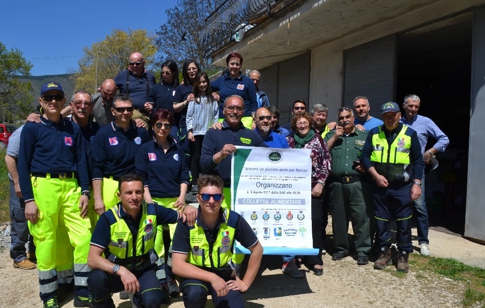 Prociv con il cuore e le braccia a Norcia