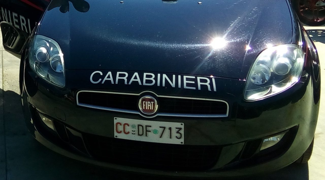 Ruba dal bancomat, denunciata una persona