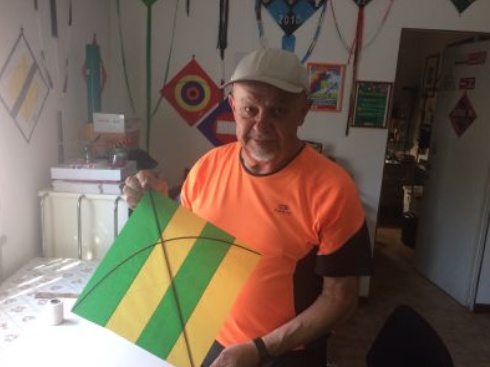 Sandro e i suoi aquiloni, dal Brasile a Castiglione