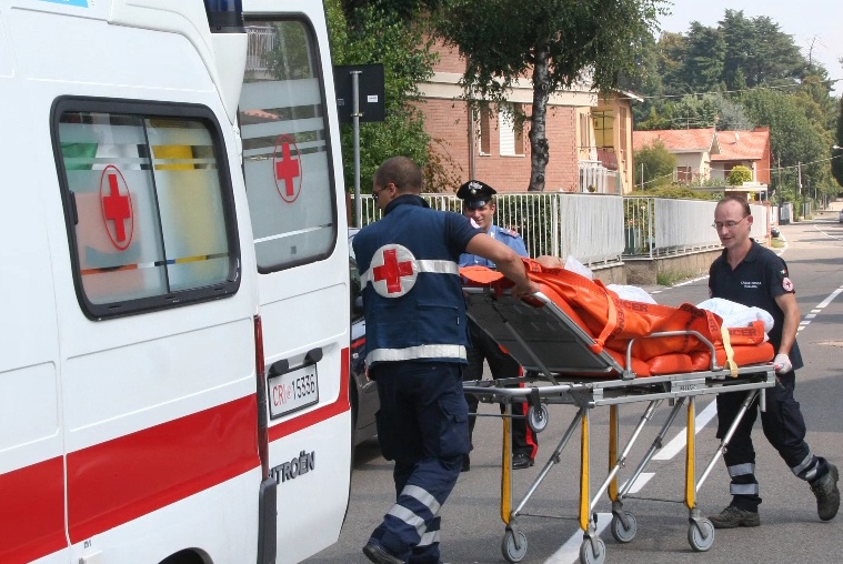 Scatta la “rissa” e perde un dito