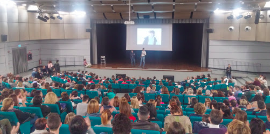 Commedia dialettale con “El dutur de la mutua”