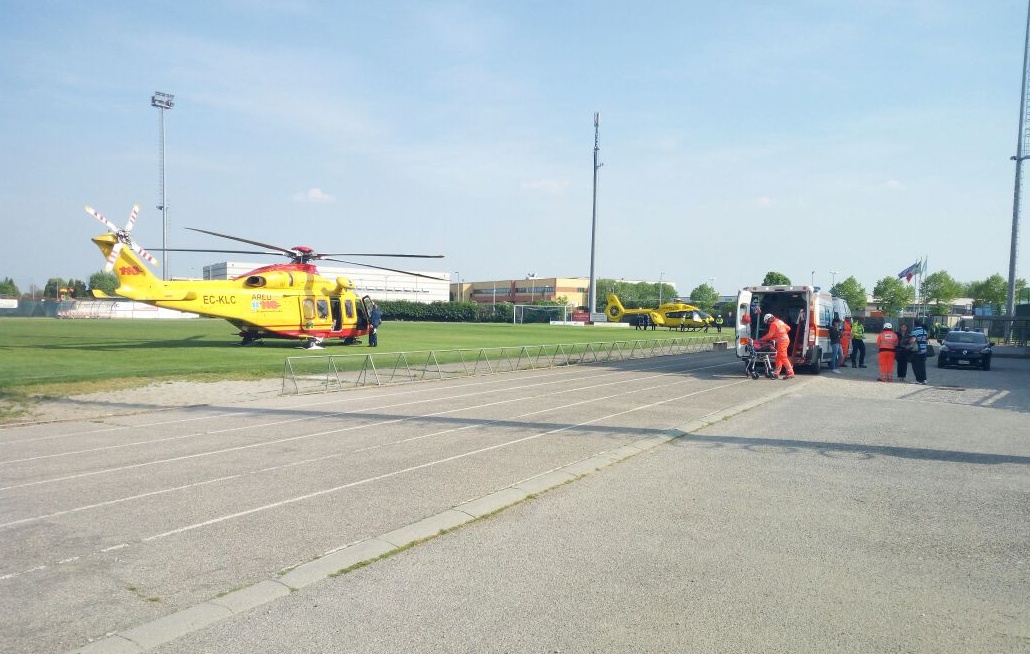 Scoppia una tubatura, lavoratori ustionati