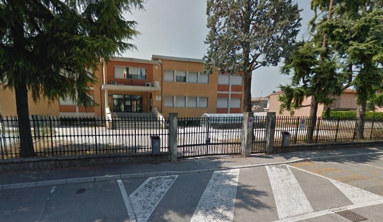 Senza riscaldamento e luce, chiude la scuola