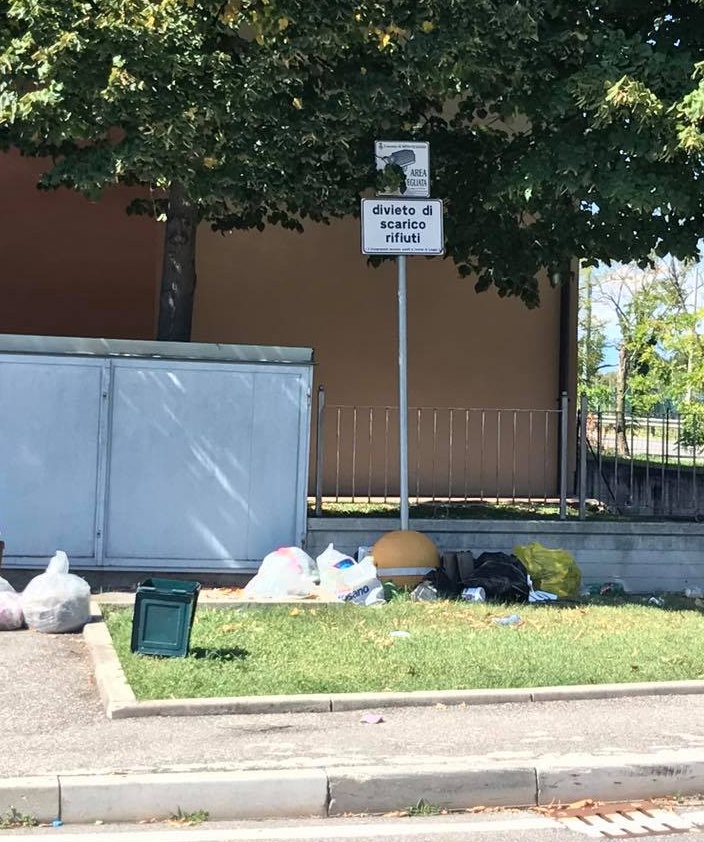 Sporcaccioni ai Novagli