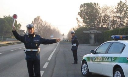 Su uno scooter irregolare: 6mila euro di multa