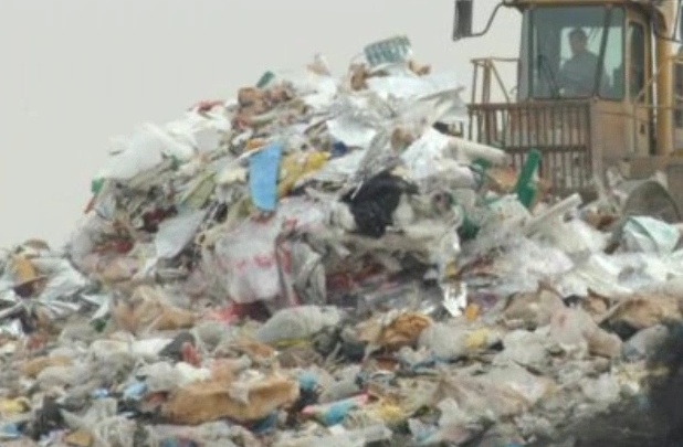 Traffico illecito di rifiuti da Napoli