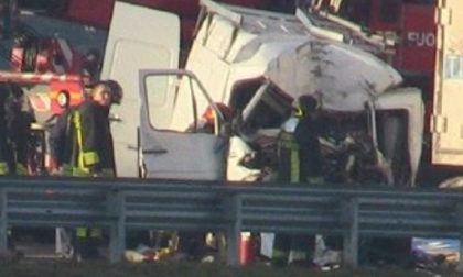 Tragedia in A4: morto l’autista 49enne