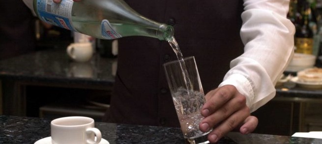 «Un bicchiere d’acqua? 5 euro»