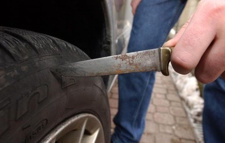 Viene lasciata dal moroso. Lei si vendica