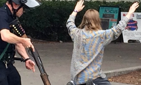 Viva tra gli spari di Los Angeles una ragazza di Castiglione