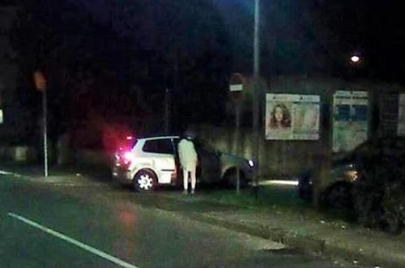 «Volevano adescare nostra figlia, abbiamo paura»