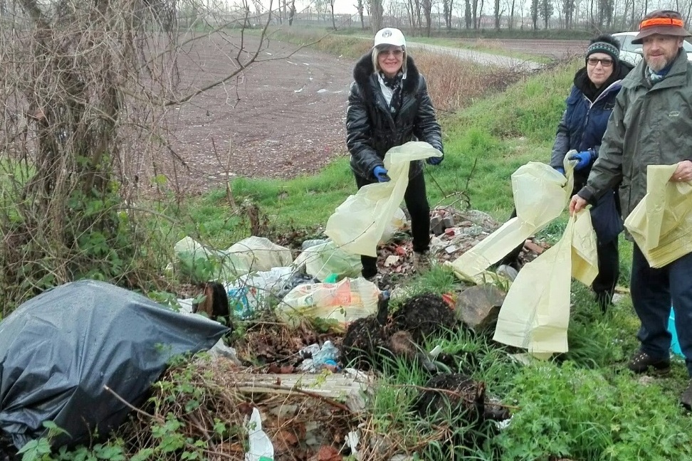 Volontari al lavoro: raccolti 15 quintali di rifiuti