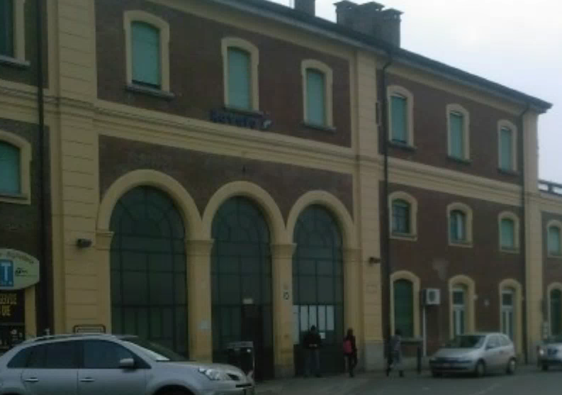 Rapinato in stazione presi soldi e cellulare