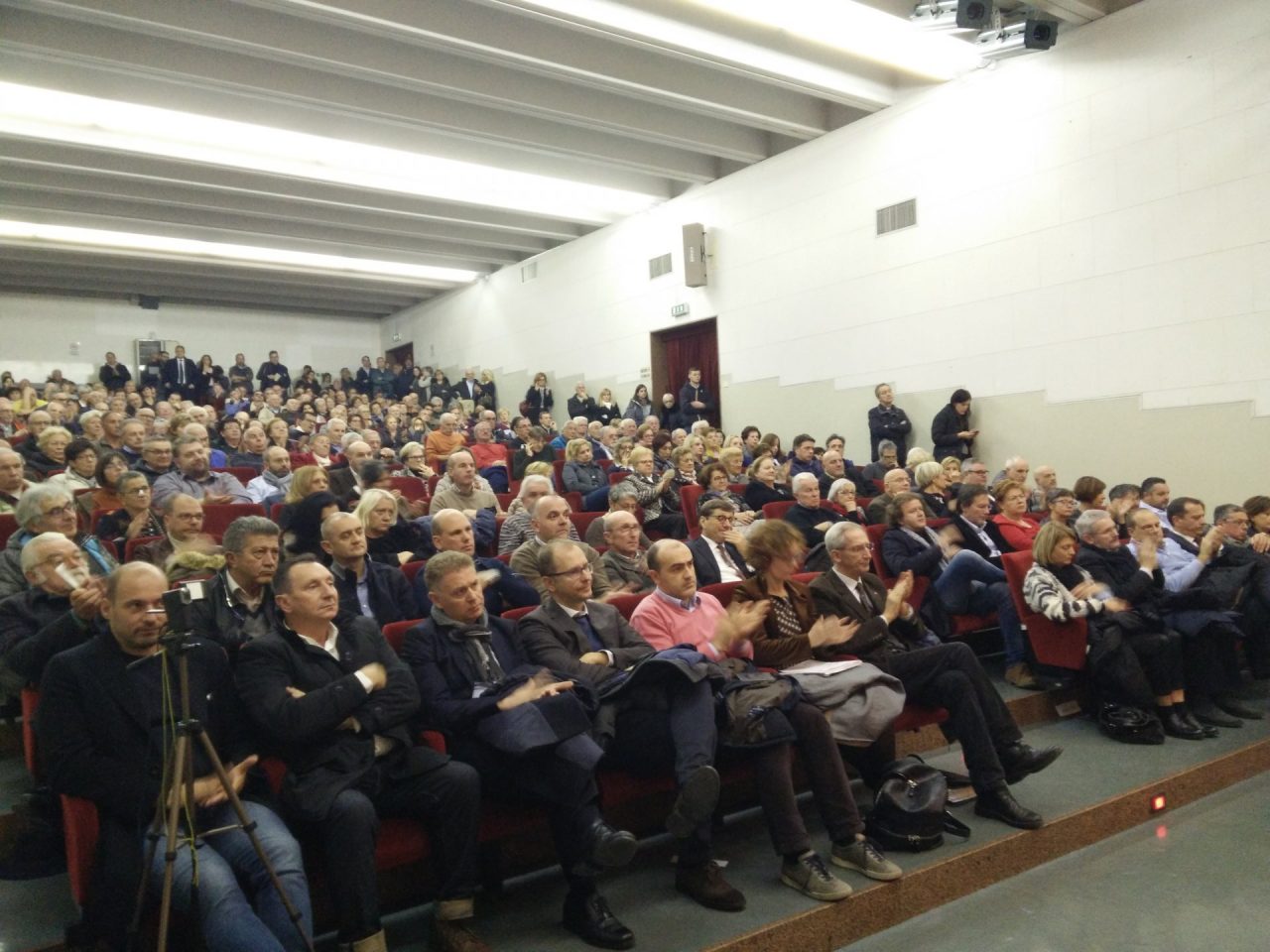 Raccolta firme per salvare l’ospedale Orlandi