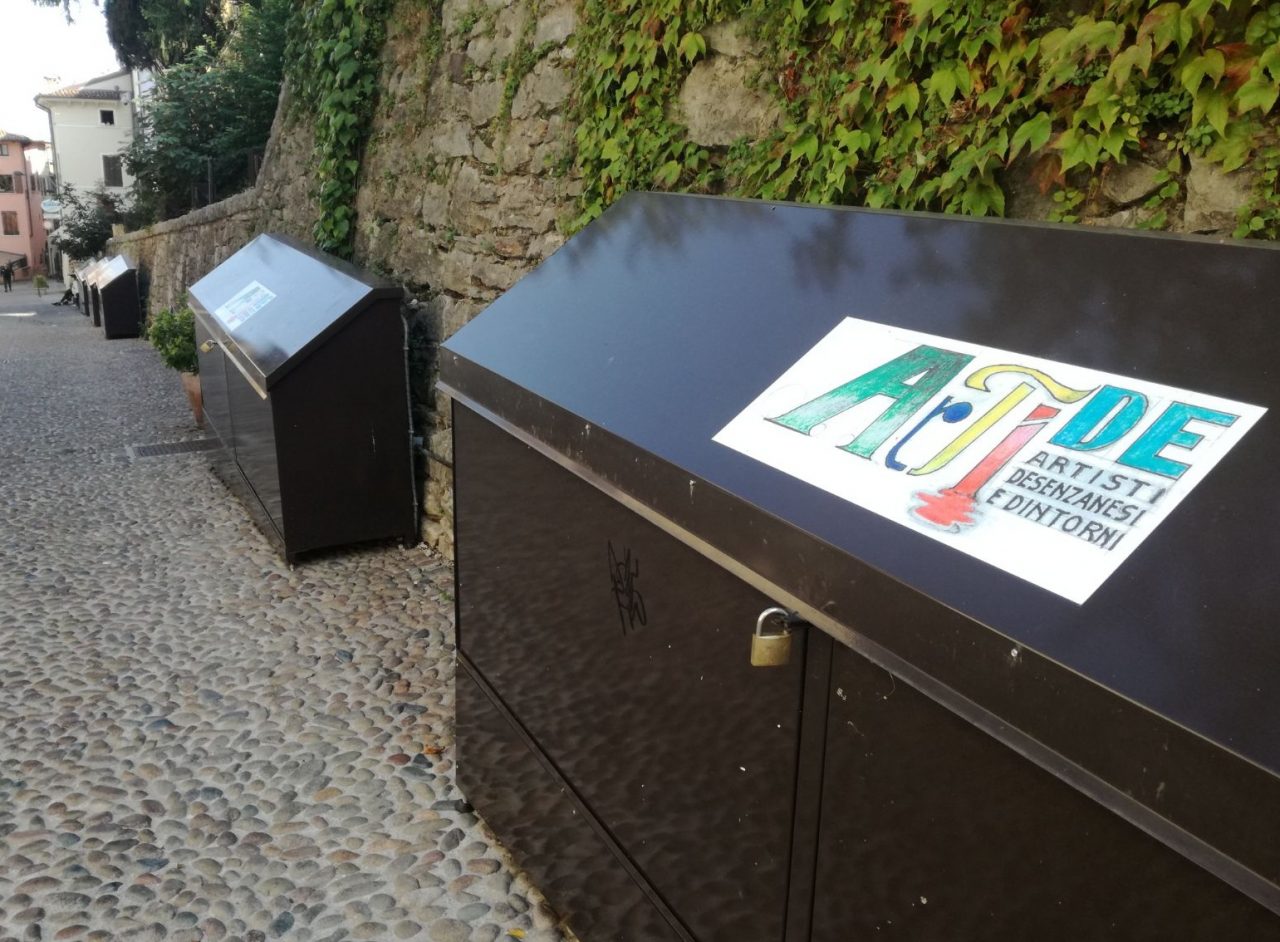 Addio alle Bouquinistes di via Castello