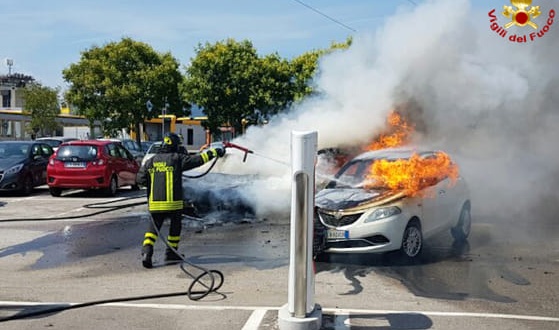 Affi, incendio voluto?