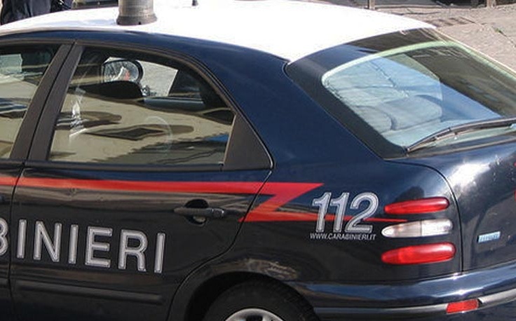 Sirmione: Carabinieri in centro in soccorso di una donna