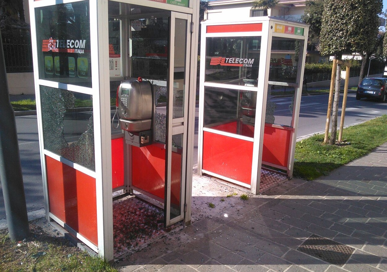 Ancora vandali in zona stazione