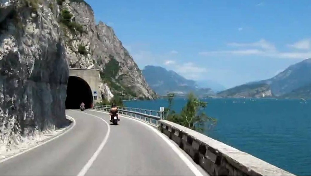 Boom di spesa dei turisti stranieri anche nel Bresciano secondo Confesercenti