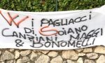 Cade la giunta e spuntano i manifesti con gli insulti