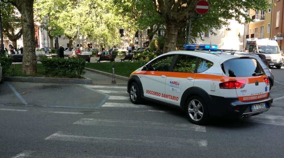 Caduta in piazza Garibaldi, paura per un bimbo