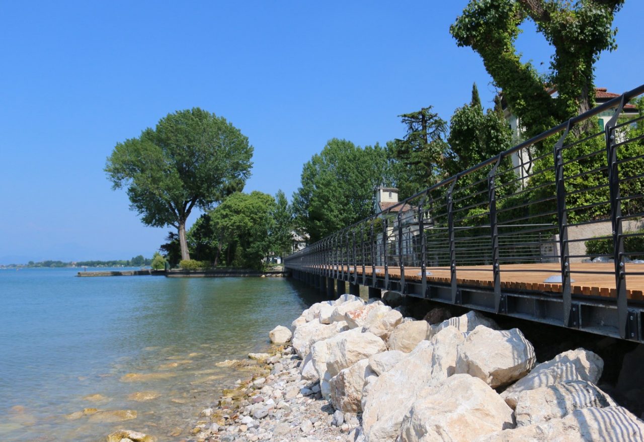 Castelnuovo inaugura la passeggiata a lago