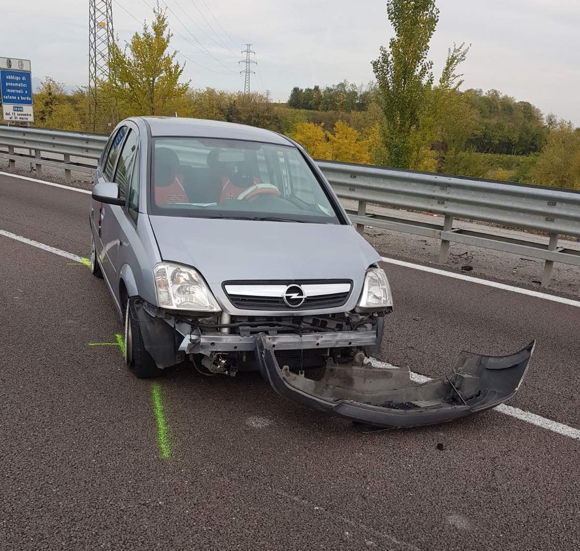 Castelnuovo, scontro fra due auto