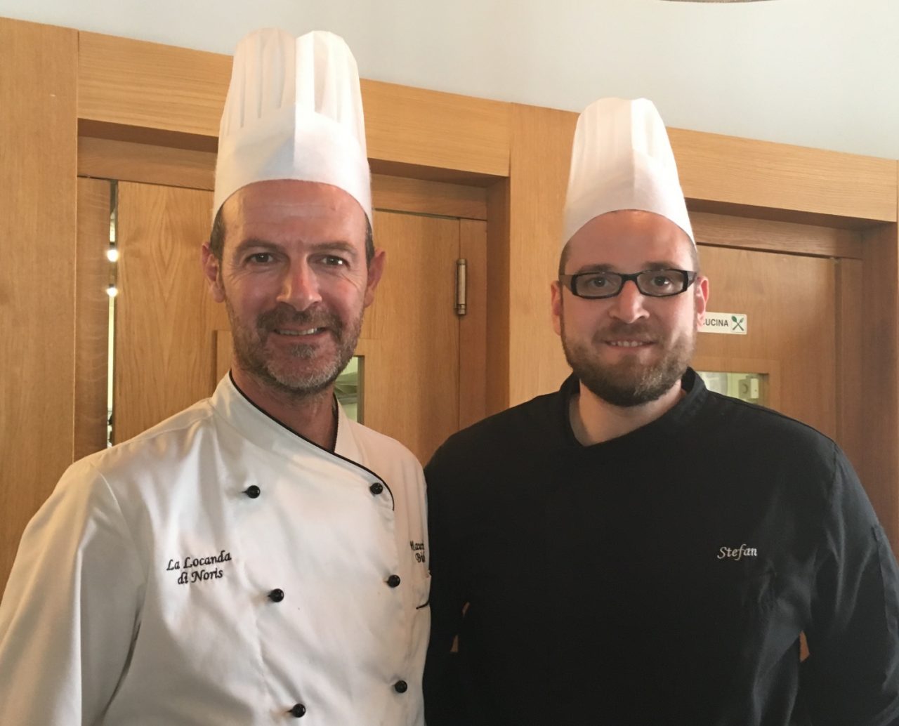 Chef Maurizio e il tortino di asparagi con gamberi