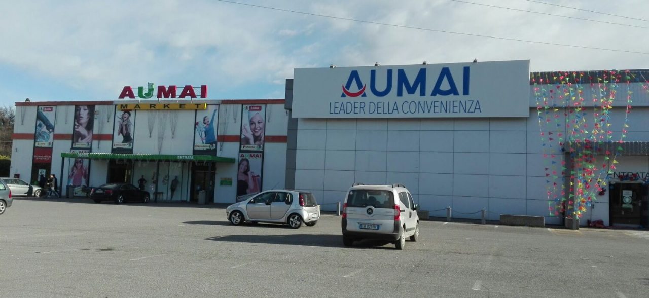 Chiude il mercatone cinese Aumai: “sporcizia e disordine”