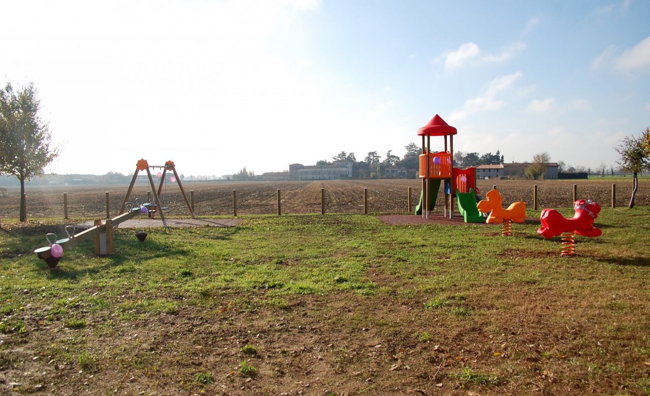 Nuovo parco taglio del nastro con le autorità