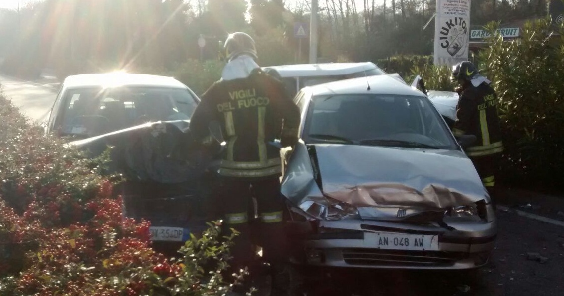 Desenzano, tamponamento a catena