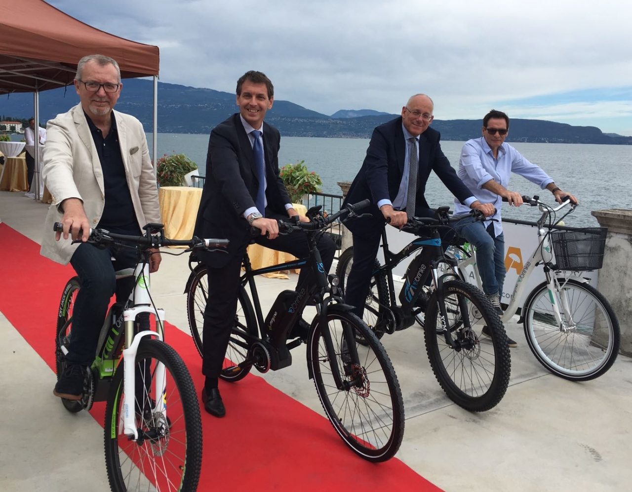 Ecosostenibilità sul Garda: il Consorzio punta sulle e-bike