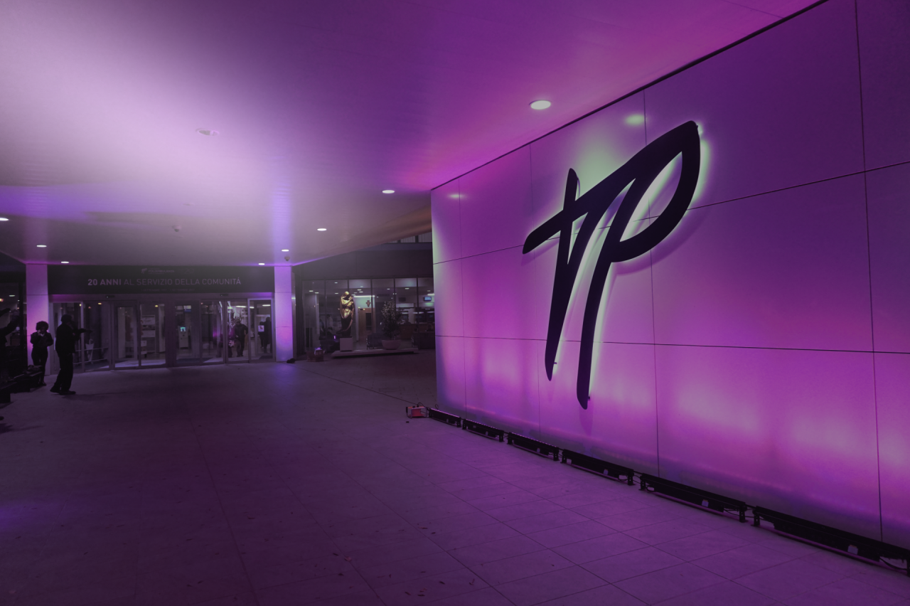 Poliambulanza in viola per la lotta ai tumori