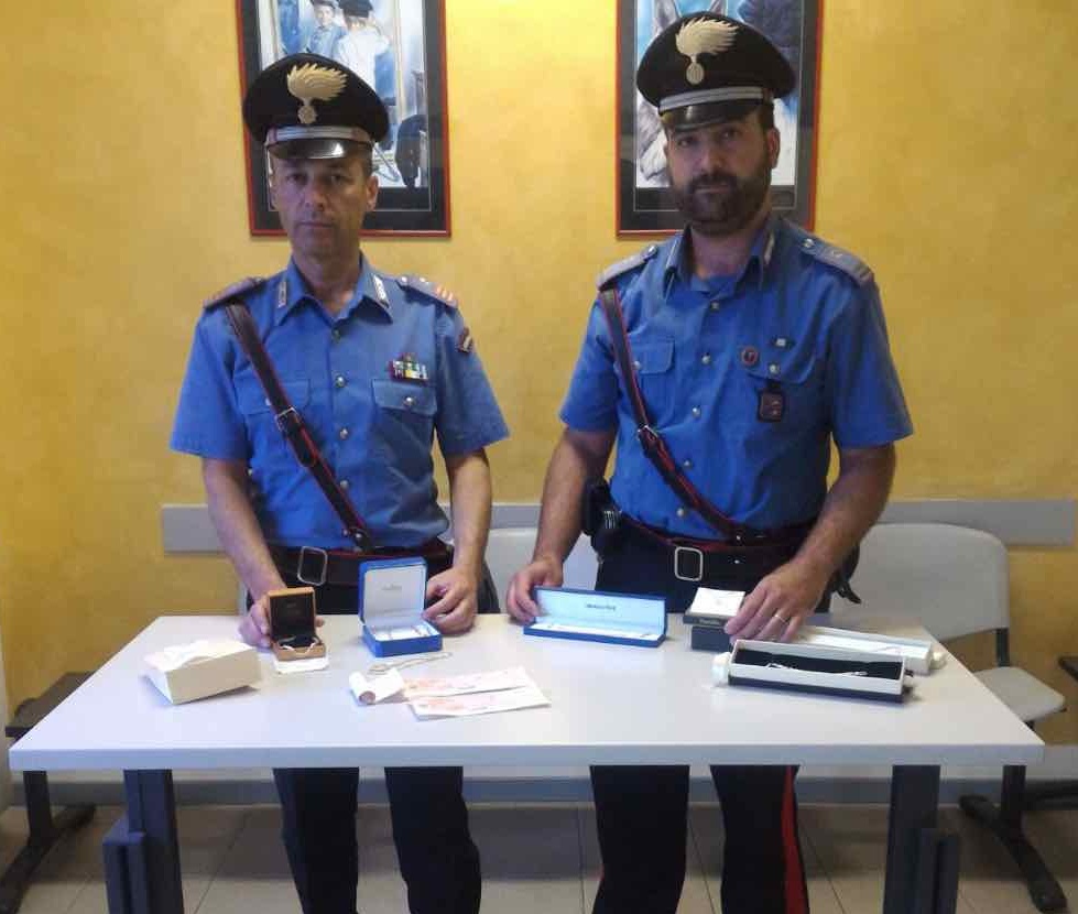 Fermati due truffatori di gioielli