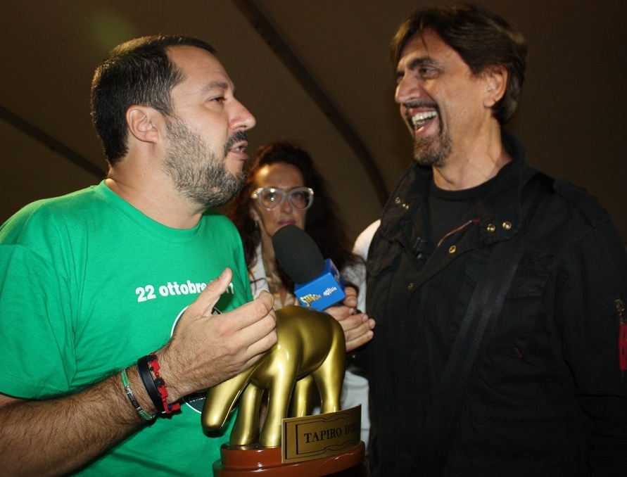 Festa della Lega Nord con tapiro d’oro per Salvini