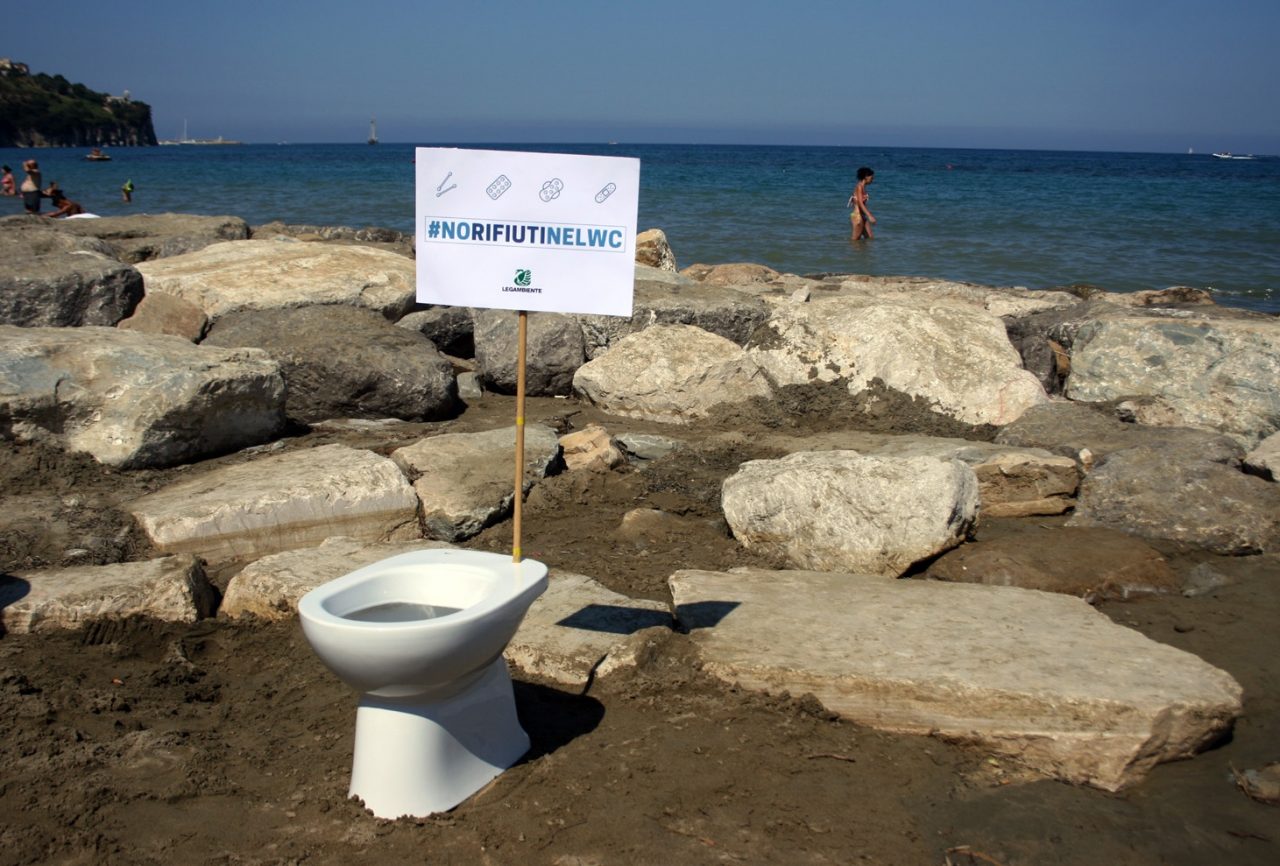 Flash mob di Legambiente a Desenzano