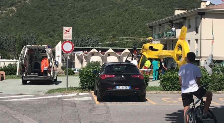 Gardone, cade sul monte e si rompe una gamba