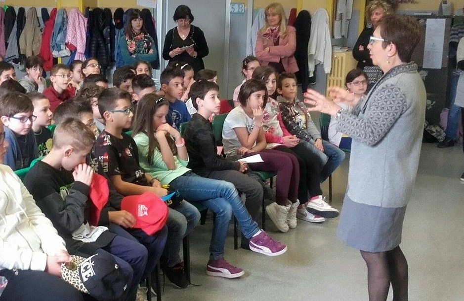 Gli alunni della Valtenesi incontrano gli autori