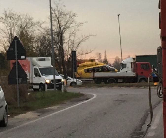 Eliambulanza sulla Sp37 – LIVE