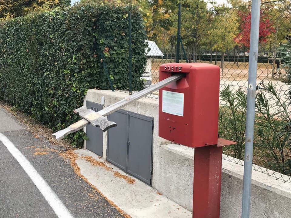 Croce trafugata da una tomba