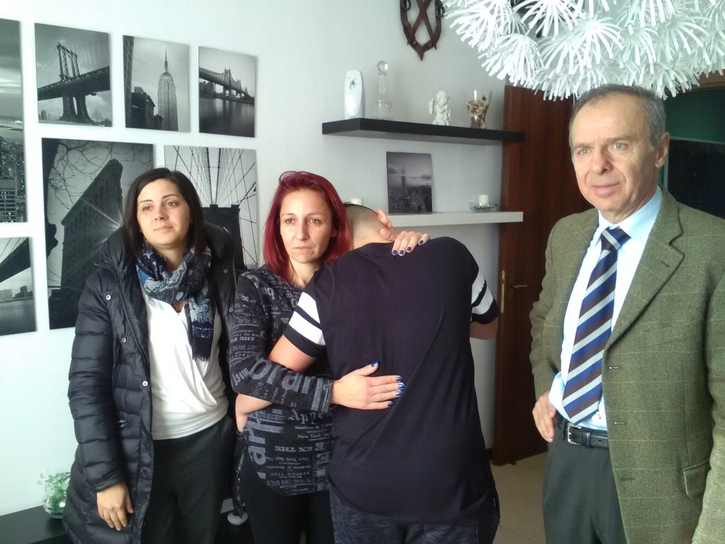 Troppi videogiochi “Non potete portami via da casa mia” VIDEO