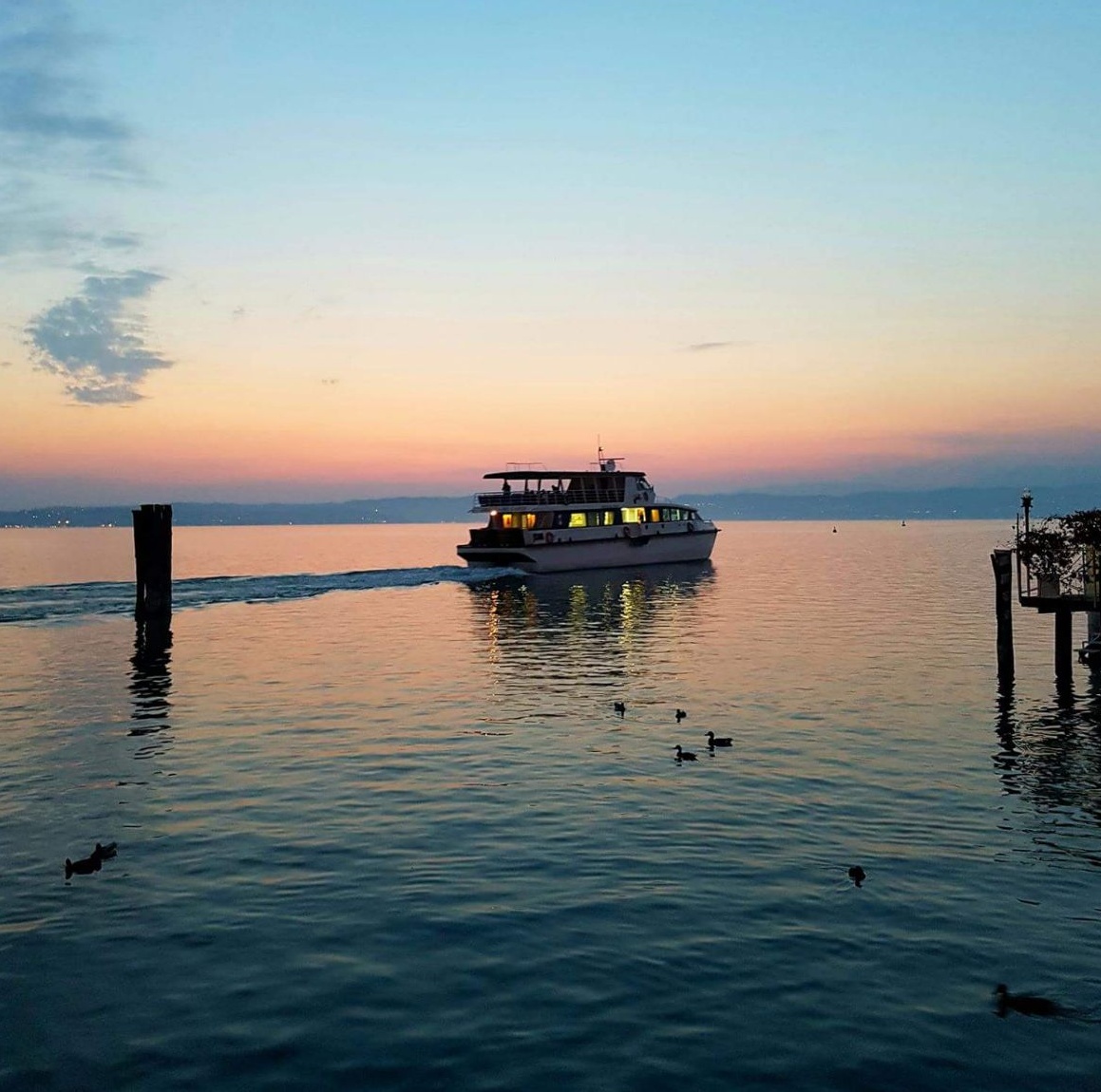 Sinergia tra Navigazione Laghi e Trenord per gustarsi al meglio il lago di Garda