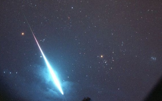 Il meteorite attraversa anche i cieli del Garda