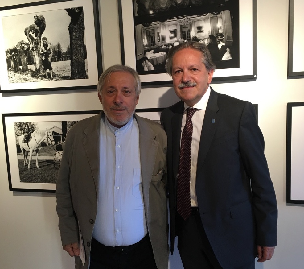 Inaugurata la mostra fotografica «Romanzo Metafisico»