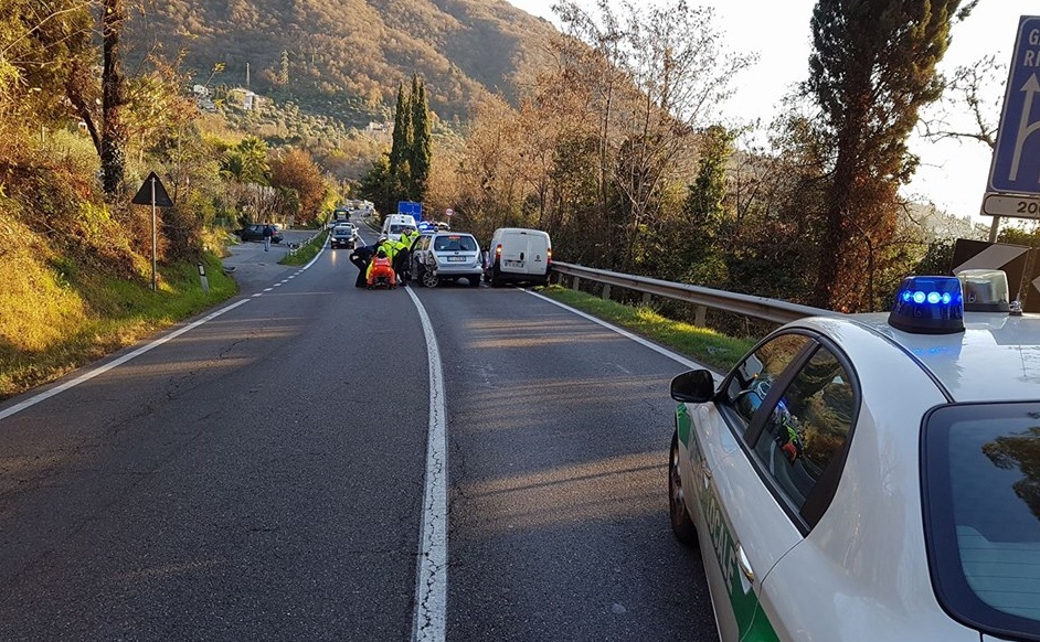 Incidente a Roè Volciano: 3 auto coinvolte!