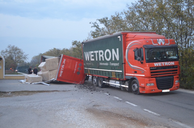 Ennesimo incidente in via Borgosatollo