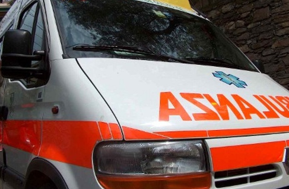 Investita una 28enne