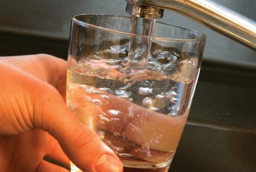 L’allarme di Greenpeace sull’acqua potabile